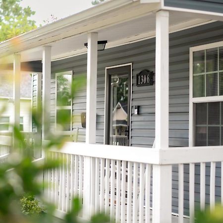 Bluewater Downtown Cottage Wilmington Exterior photo