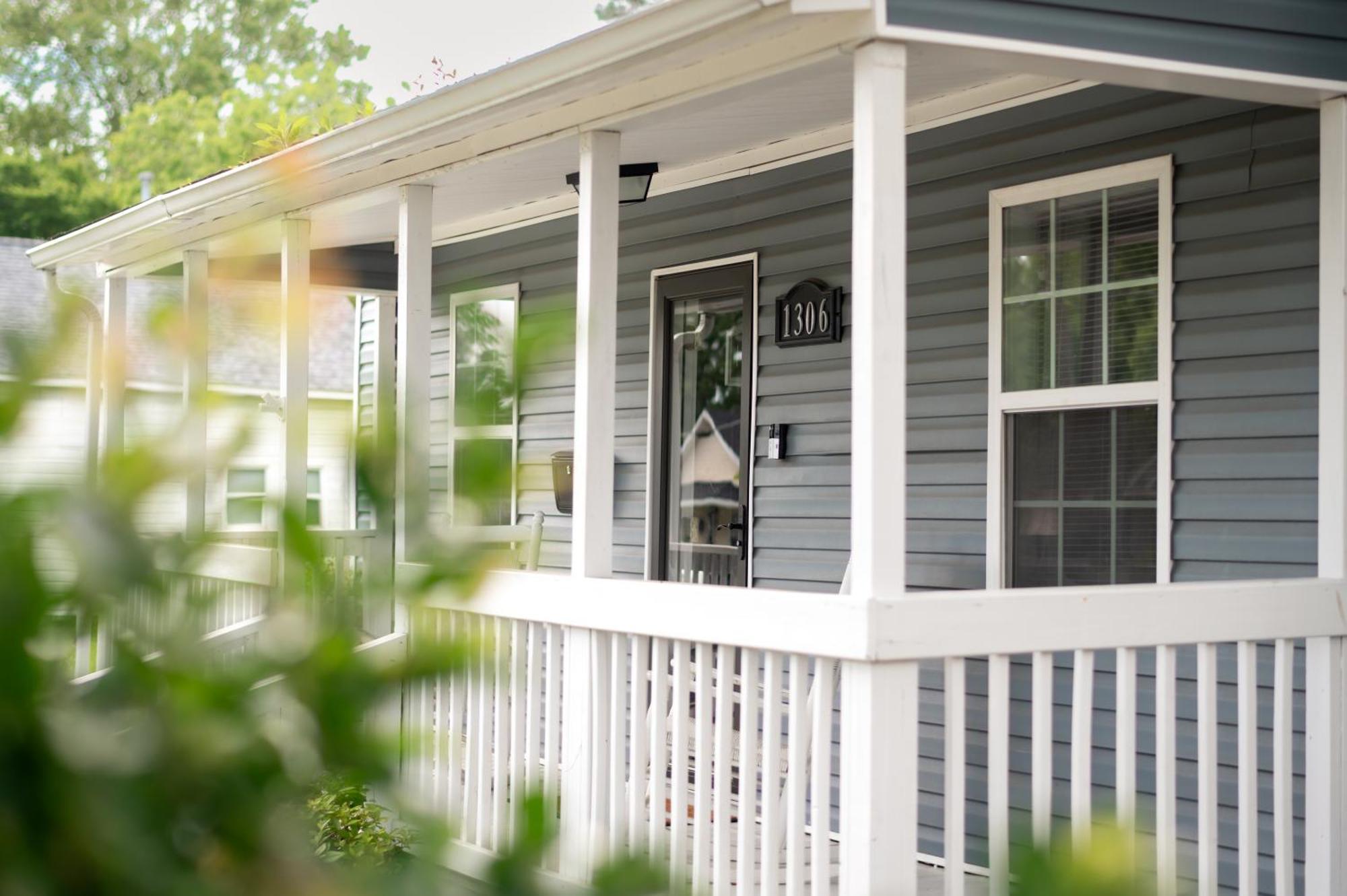 Bluewater Downtown Cottage Wilmington Exterior photo