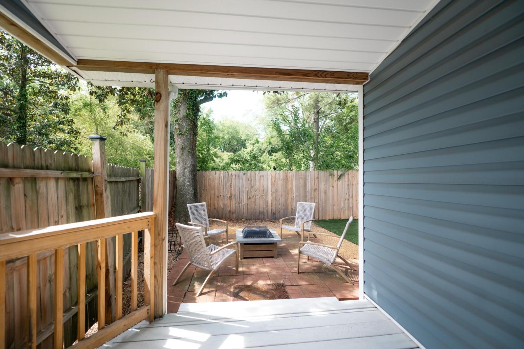 Bluewater Downtown Cottage Wilmington Exterior photo